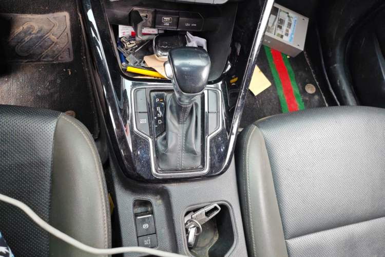 Used Kia Sportage R 2018 2.0L Automatic Smart Luxury Version China V Standard Gear Lever