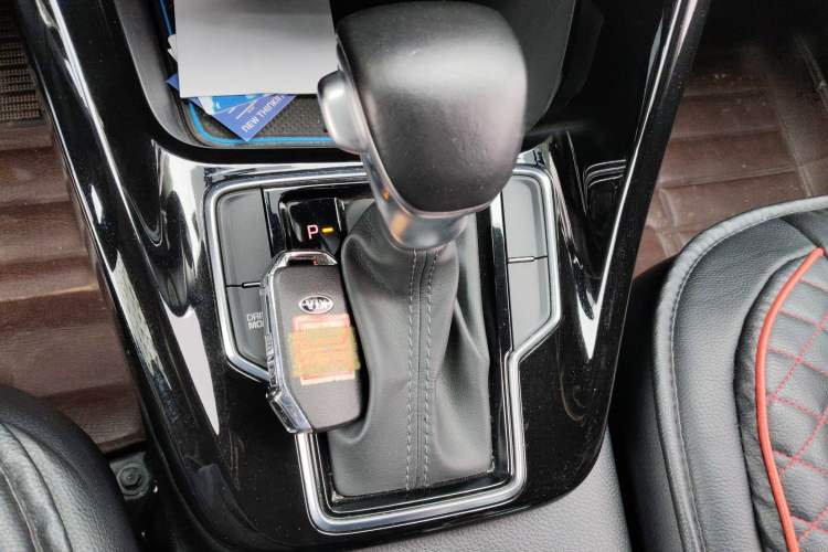 Used Kia Sportage R 2018 2.0L Automatic Smart Luxury Version China V Standard Gear Lever