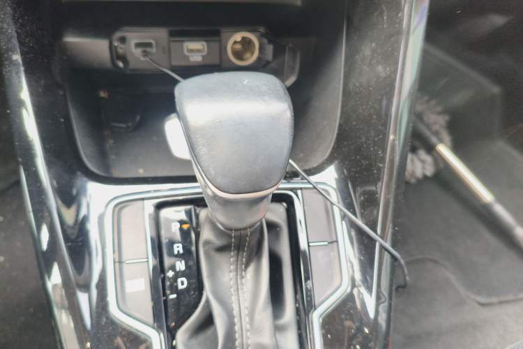 Used Kia Sportage R 2018 2.0L Automatic Smart Luxury Version China V Standard Gear Lever