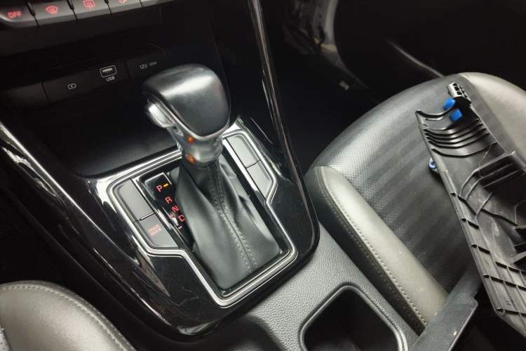 Used Kia Sportage R 2018 2.0L Automatic Smart Luxury Version China V Standard Gear Lever