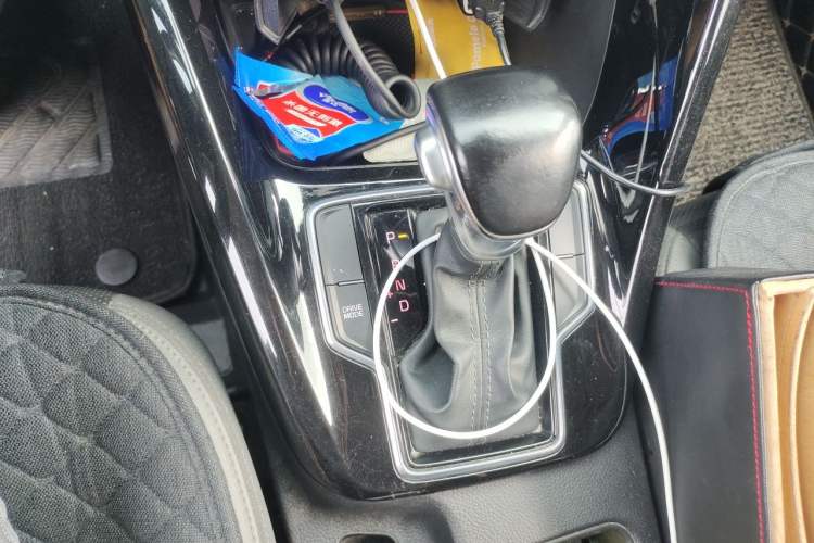 Used Kia Sportage R 2018 2.0L Automatic Smart Luxury Version China V Standard Gear Lever