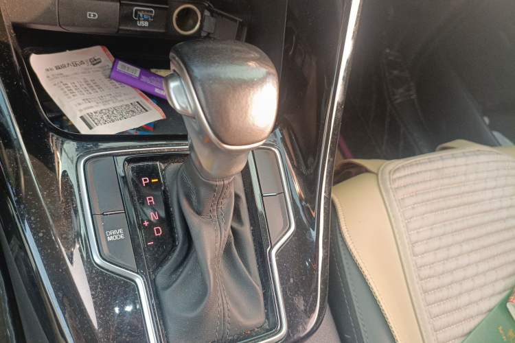 Used Kia Sportage R 2018 2.0L Automatic Smart Luxury Version China V Standard Gear Lever