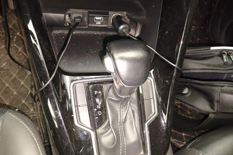 Used Kia Sportage R 2018 2.0L Automatic Smart Luxury Version China V Standard Gear Lever