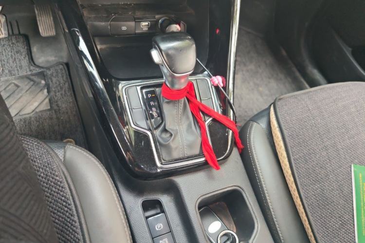 Used Kia Sportage R 2018 2.0L Automatic Smart Luxury Version China V Standard Gear Lever