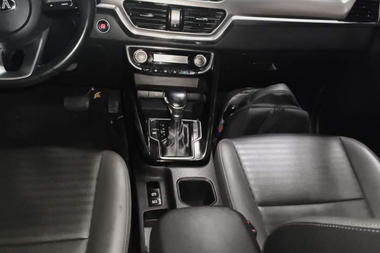 Used Kia Sportage R 2018 2.0L Automatic Smart Luxury Version China V Standard Gear Lever