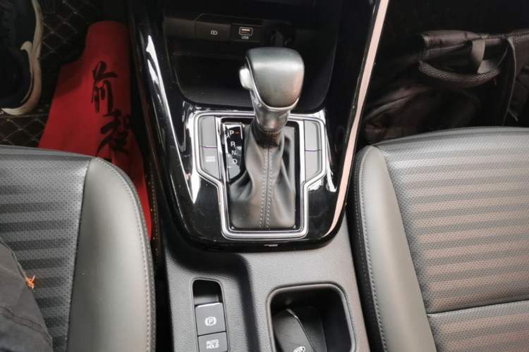 Used Kia Sportage R 2018 2.0L Automatic Smart Luxury Version China V Standard Gear Lever