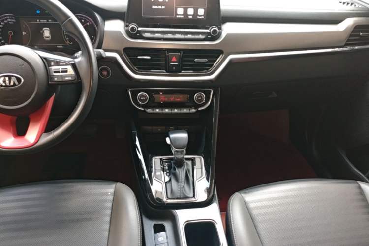 Used Kia Sportage R 2018 2.0L Automatic Smart Luxury Version China V Standard Gear Lever