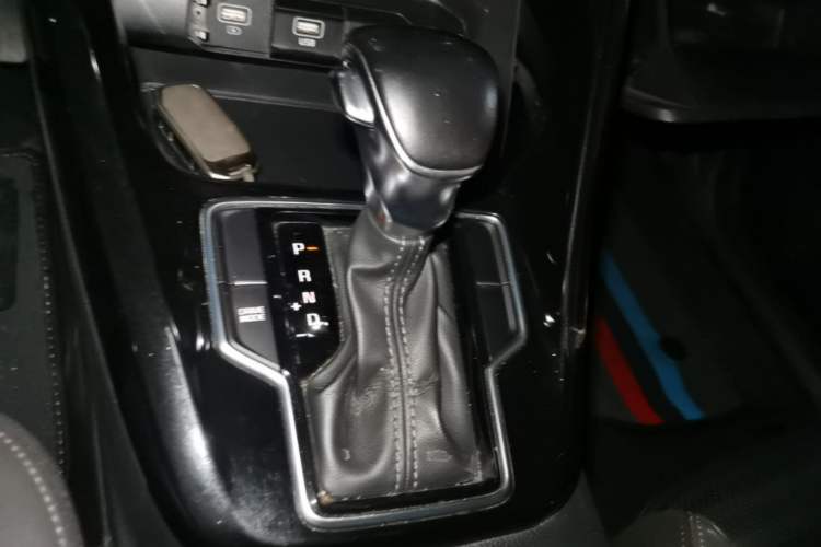 Used Kia Sportage R 2018 2.0L Automatic Smart Luxury Version China V Standard Gear Lever