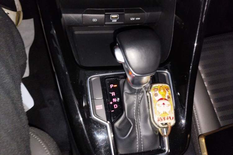 Used Kia Sportage R 2018 2.0L Automatic Smart Luxury Version China V Standard Gear Lever