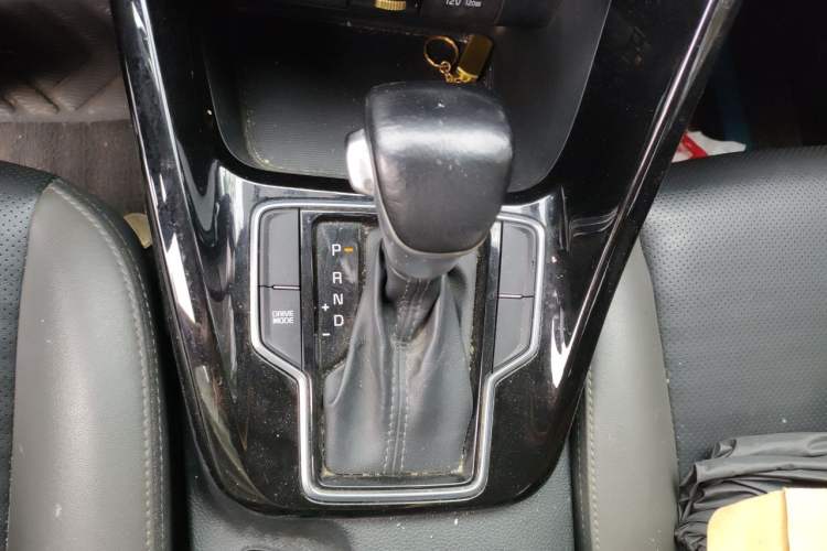 Used Kia Sportage R 2018 2.0L Automatic Smart Luxury Version China V Standard Gear Lever