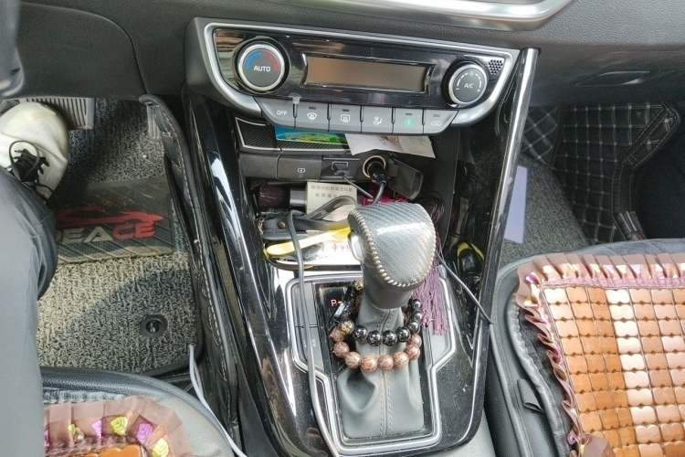 Used Kia Sportage R 2018 2.0L Automatic Smart Luxury Version China V Standard Gear Lever