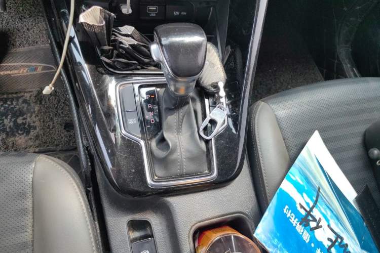 Used Kia Sportage R 2018 2.0L Automatic Smart Luxury Version China V Standard Gear Lever