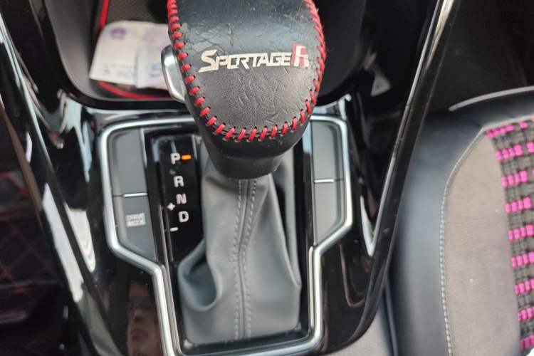 Used Kia Sportage R 2018 2.0L Automatic Smart Luxury Version China V Standard Gear Lever