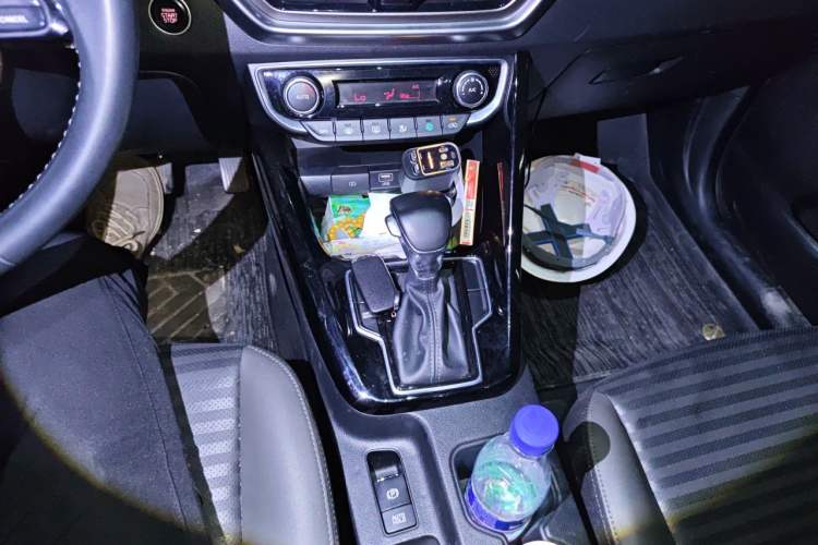 Used Kia Sportage R 2018 2.0L Automatic Smart Luxury Version China V Standard Gear Lever