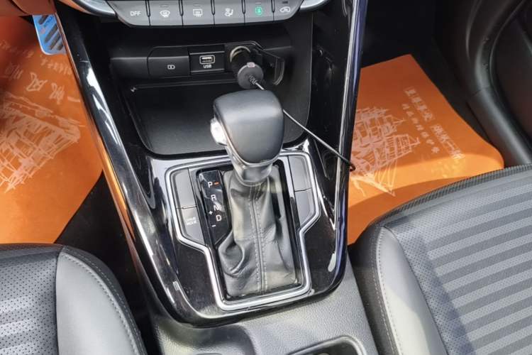 Used Kia Sportage R 2018 2.0L Automatic Smart Luxury Version China V Standard Gear Lever