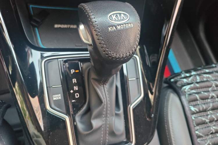Used Kia Sportage R 2018 2.0L Automatic Smart Luxury Version China V Standard Gear Lever