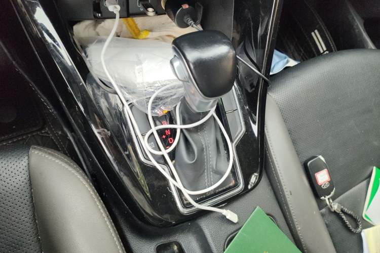 Used Kia Sportage R 2018 2.0L Automatic Smart Luxury Version China V Standard Gear Lever