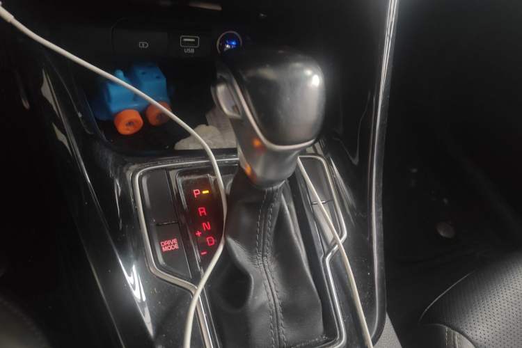 Used Kia Sportage R 2018 2.0L Automatic Smart Luxury Version China V Standard Gear Lever