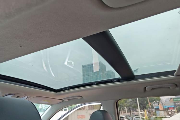 Used Kia Sportage R 2018 2.0L Automatic Smart Luxury Version China V Standard Headliner