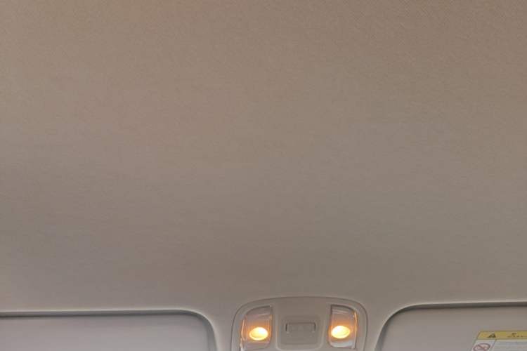 Used Kia Sportage R 2018 2.0L Manual Fashion Edition China V Standard Headliner