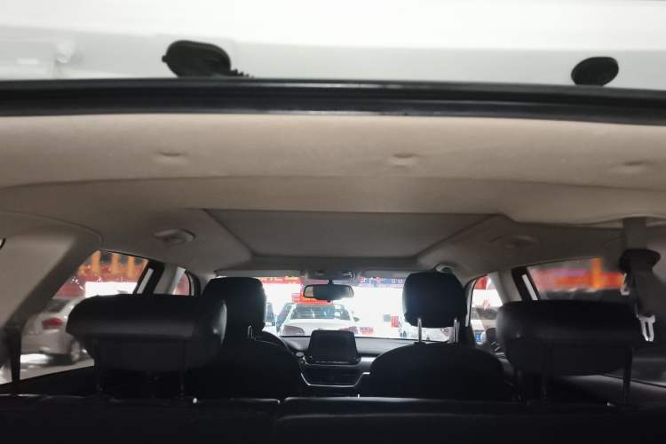 Used Kia Sportage R 2018 2.0L Automatic Smart Luxury Version China V Standard Headliner