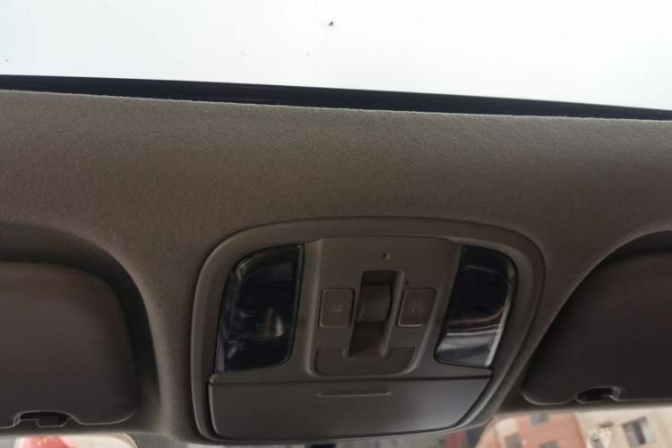 Used Kia Sportage R 2018 2.0L Automatic Smart Luxury Version China V Standard Headliner