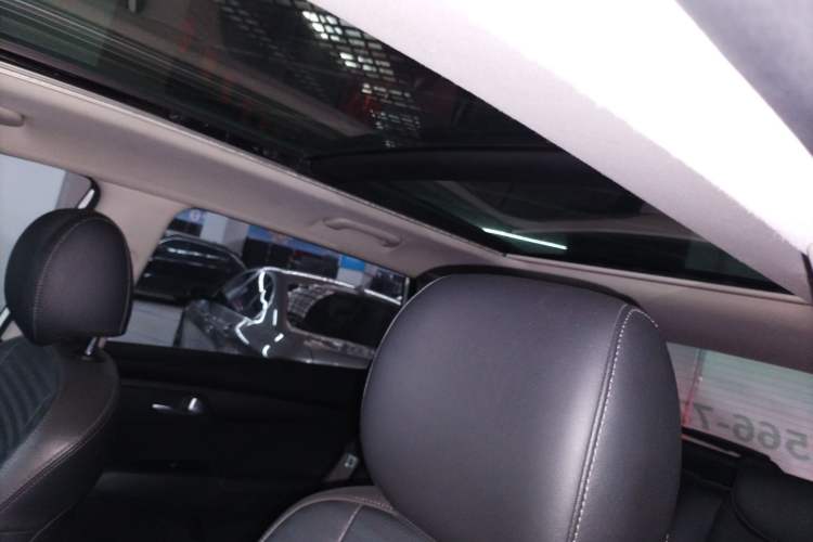 Used Kia Sportage R 2018 2.0L Automatic Smart Luxury Version China V Standard Headliner