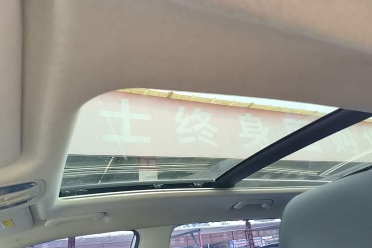 Used Kia Sportage R 2018 2.0L Automatic Smart Luxury Version China V Standard Headliner