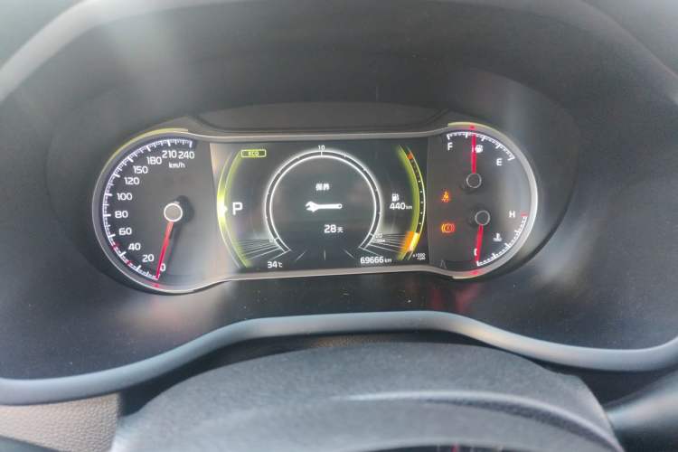 Used Kia Sportage R 2018 2.0L Automatic Smart Luxury Version China V Standard Instrument Cluster