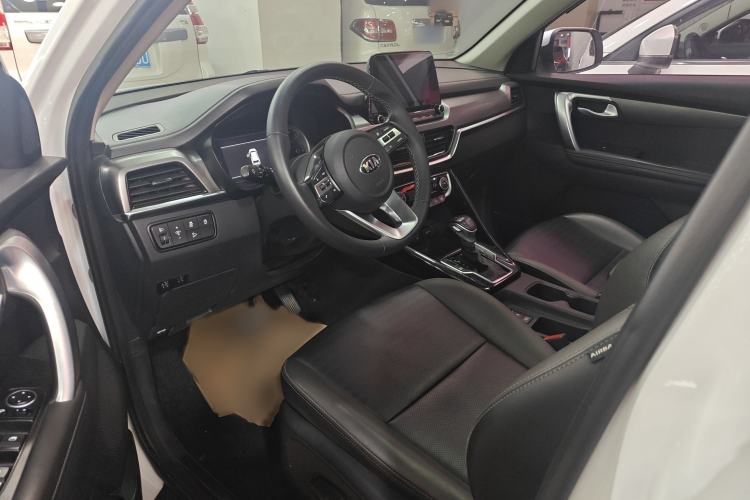 Used Kia Sportage R 2018 2.0L Automatic Smart Luxury Version China V Standard Interior 1