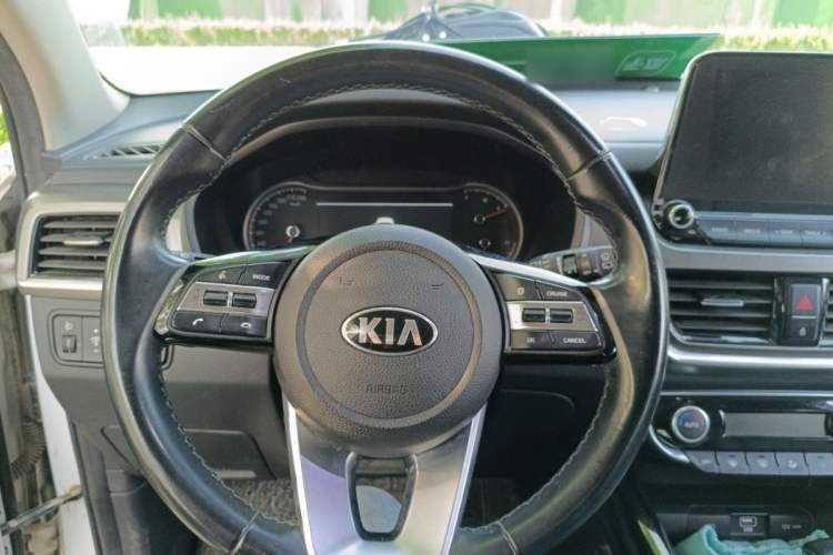Used Kia Sportage R 2018 2.0L Automatic Smart Luxury Version China V Standard Interior 1