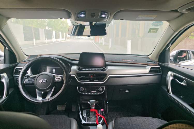 Used Kia Sportage R 2018 2.0L Automatic Smart Luxury Version China V Standard Interior 2