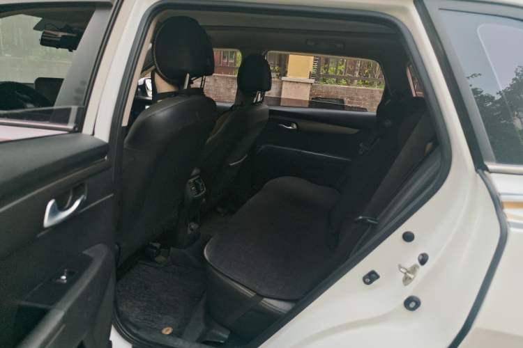 Used Kia Sportage R 2018 2.0L Automatic Smart Luxury Version China V Standard Interior 4