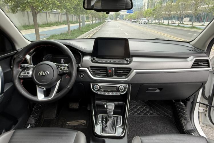 Used Kia Sportage R 2018 2.0L Automatic Smart Luxury Version China V Standard Interior 6