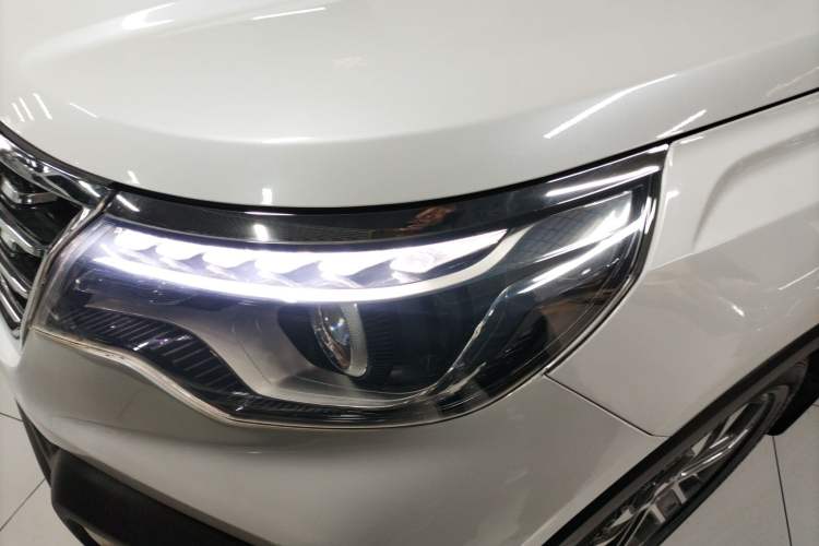 Used Kia Sportage R 2018 2.0L Automatic Smart Luxury Version China V Standard Left Front Headlight