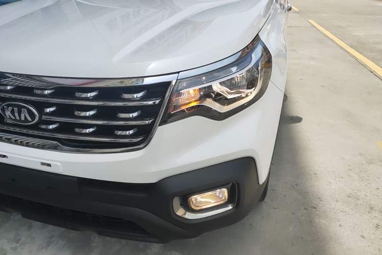 Used Kia Sportage R 2018 2.0L Manual Fashion Edition China V Standard Left Front Headlight