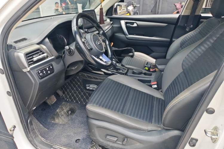 Used Kia Sportage R 2018 2.0L Automatic Smart Luxury Version China V Standard Left Front Seat