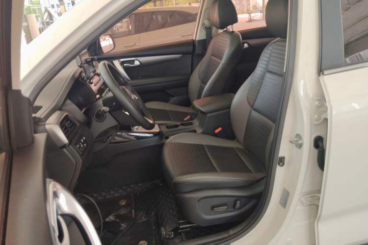 Used Kia Sportage R 2018 2.0L Automatic Smart Luxury Version China V Standard Left Front Seat