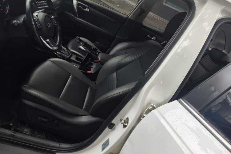 Used Kia Sportage R 2018 2.0L Automatic Smart Luxury Version China V Standard Left Front Seat