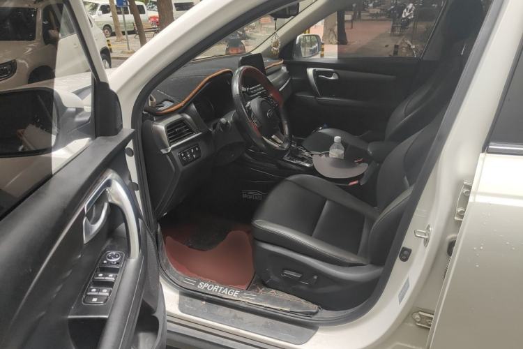Used Kia Sportage R 2018 2.0L Automatic Smart Luxury Version China V Standard Left Front Seat