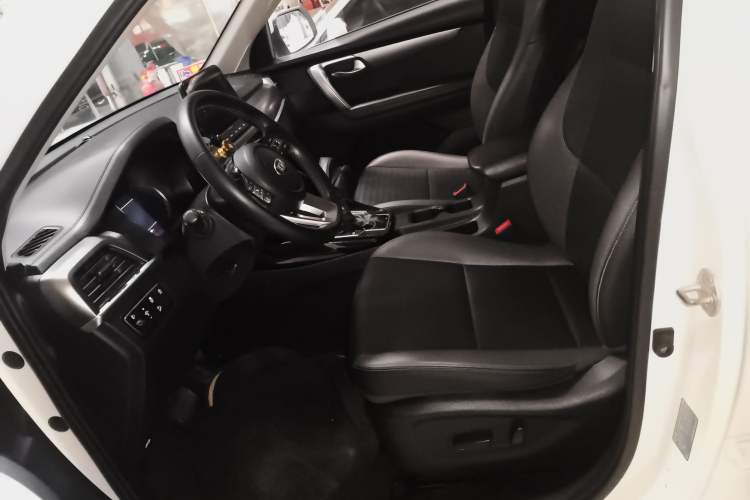Used Kia Sportage R 2018 2.0L Automatic Smart Luxury Version China V Standard Left Front Seat