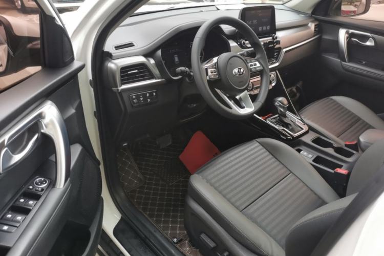 Used Kia Sportage R 2018 2.0L Automatic Smart Luxury Version China V Standard Left Front Seat