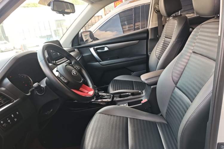 Used Kia Sportage R 2018 2.0L Automatic Smart Luxury Version China V Standard Left Front Seat