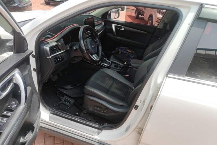 Used Kia Sportage R 2018 2.0L Automatic Smart Luxury Version China V Standard Left Front Seat
