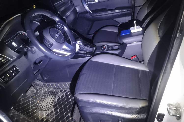 Used Kia Sportage R 2018 2.0L Automatic Smart Luxury Version China V Standard Left Front Seat