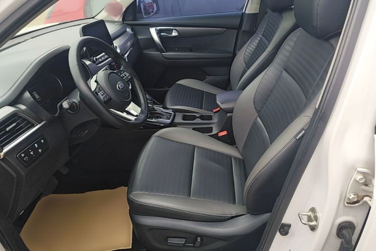 Used Kia Sportage R 2018 2.0L Automatic Smart Luxury Version China V Standard Left Front Seat