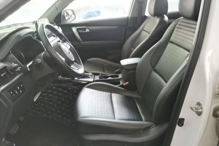 Used Kia Sportage R 2018 2.0L Automatic Smart Luxury Version China V Standard Left Front Seat