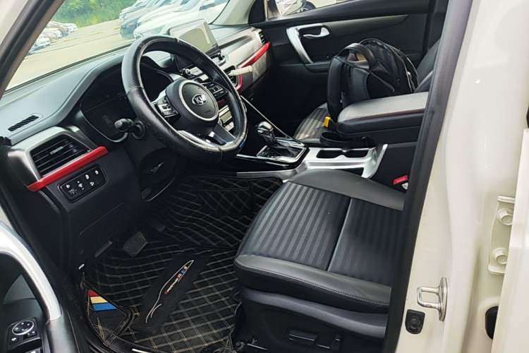 Used Kia Sportage R 2018 2.0L Automatic Smart Luxury Version China V Standard Left Front Seat
