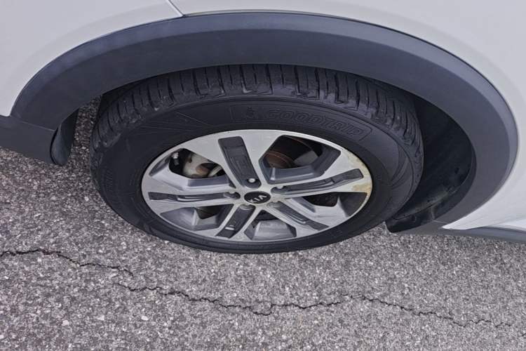 Used Kia Sportage R 2018 2.0L Automatic Smart Luxury Version China V Standard Left Front Wheel Hub