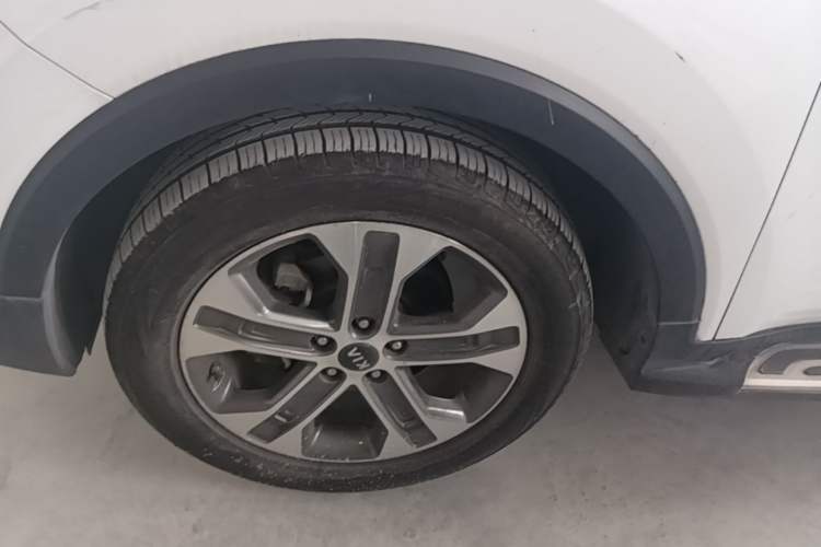 Used Kia Sportage R 2018 2.0L Automatic Smart Luxury Version China V Standard Left Front Wheel Hub